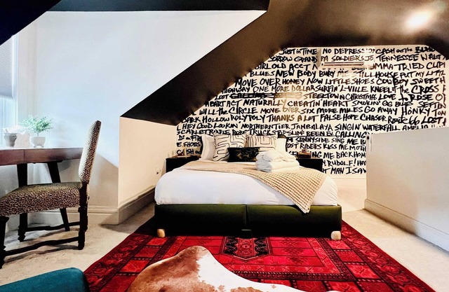 Pittsburgh History Eclectic Luxury Upper Lawrenceville