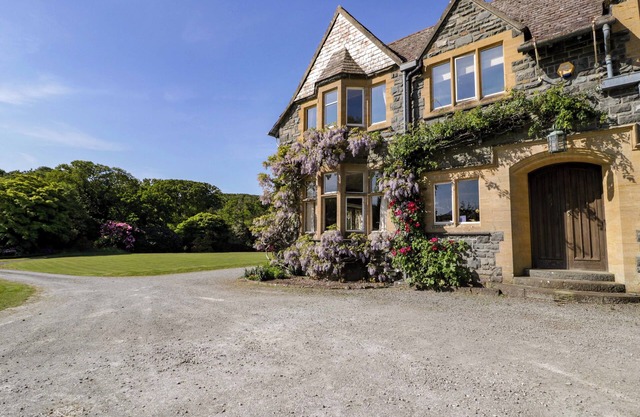 Plas Gwynfryn, LLANBEDR
