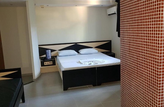 Platinum Hotel