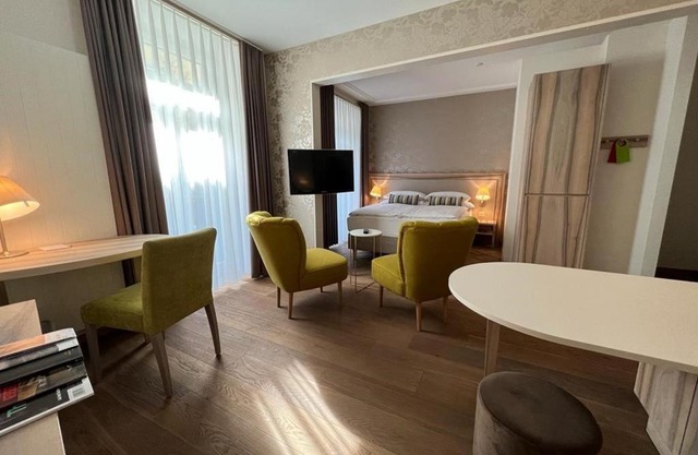PLATZHIRSCH ZÜRICH - Downtown Boutique Hotel & Sushi Lounge