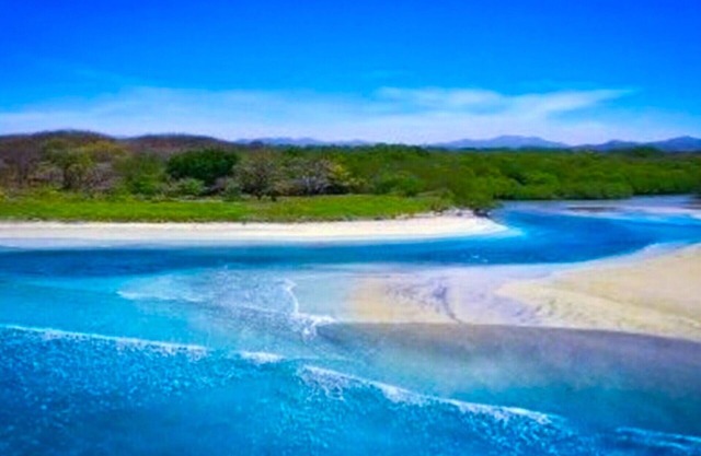 PLAYA AVELLANAS BEACH HOUSE