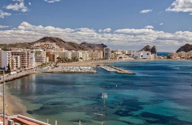 Playa Delicias, situé à côté du club nautique à 8 km du centre d'Águilas. WIFI