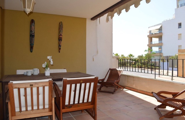 PLAYA GRANDE 36 - Deux Chambres Appartement, Couchages 5