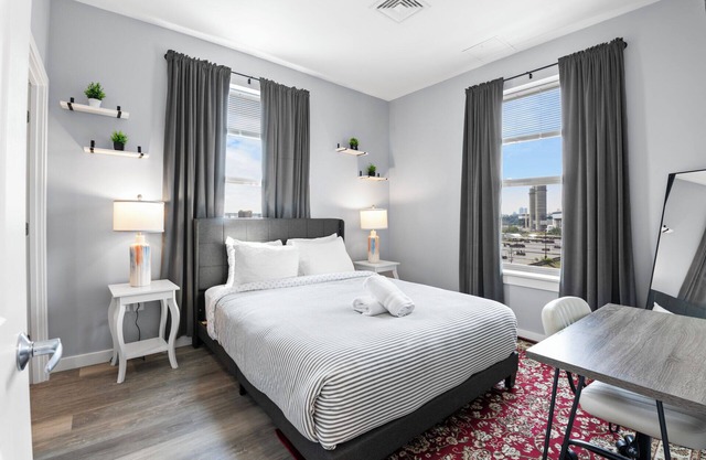 Pleasant 1BR Near Encore Boston 9803