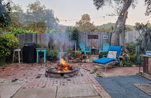 Pleasant and private mobile home with WiFi in the Carpinteria Foothills