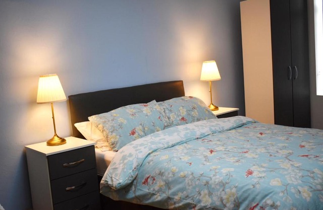 Pleasant Apartment in near Birmingham City Center
