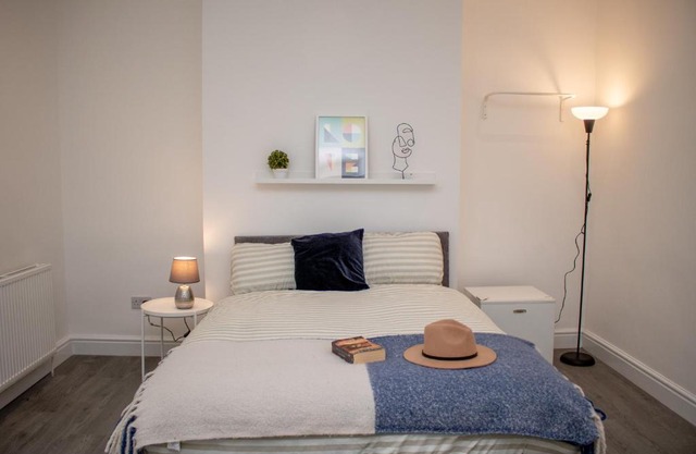 Pleasant Cityscape Abode