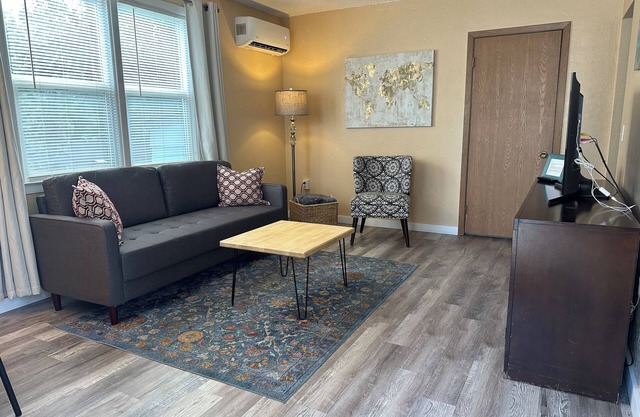 Pleasant Finch Arboretum Duplex 1 chambre