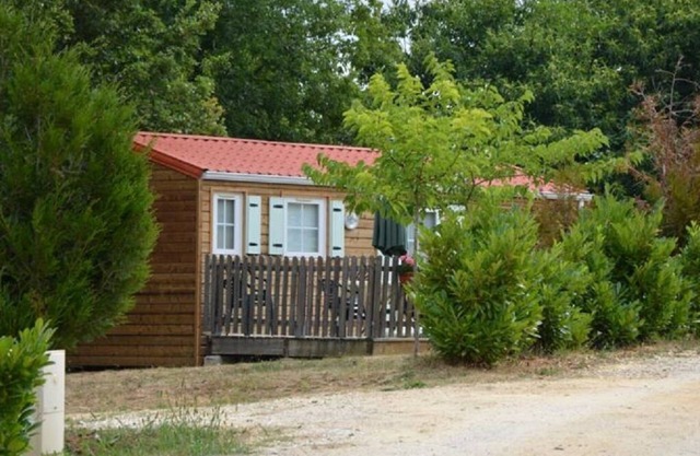 Agréable Mobil home sur le domaine "Le Glandier"