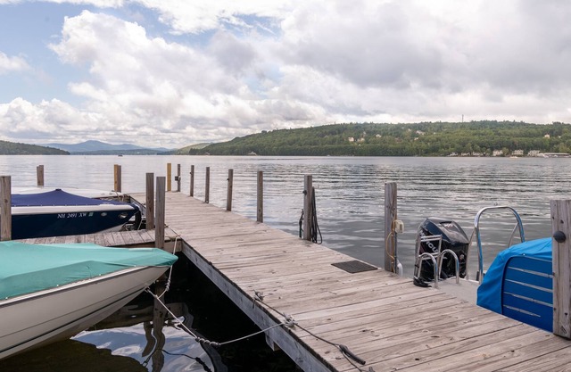 Pleasant Street, Meredith Lake Cottage with Dock