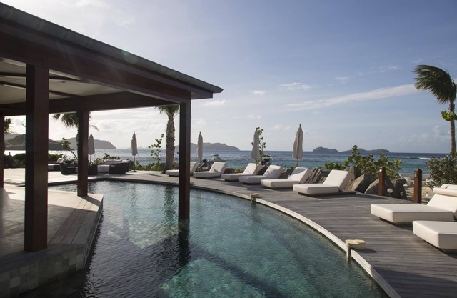 Front de mer, piscine chauffée d'une longueur de 65 pieds, jacuzzi, petit déjeuner continental, Wi-Fi gratuit