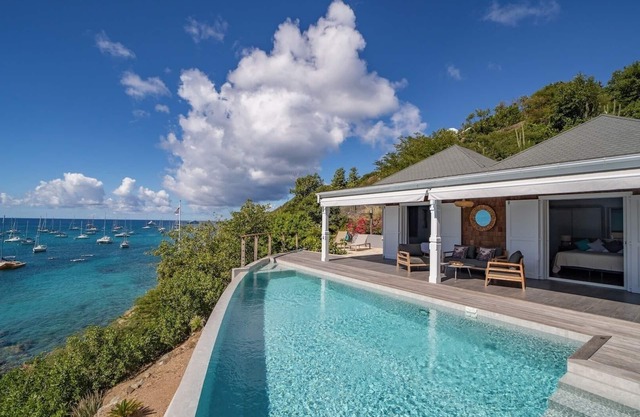 Pleasure (2/3 Rooms) Luxury villa