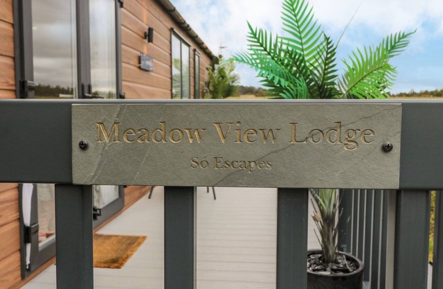 PLOT 18 MEADOW VIEW, pet friendly, country holiday cottage in Felton