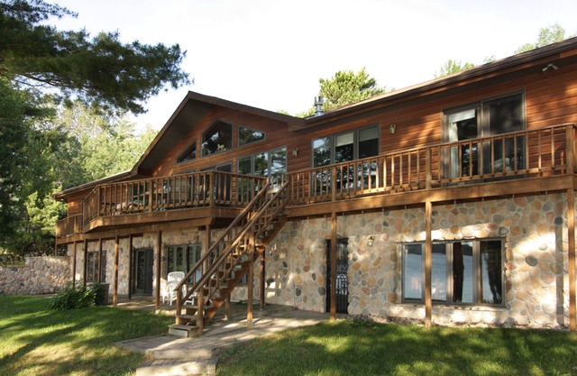 Cabane de Plum Lake dans les Northwoods