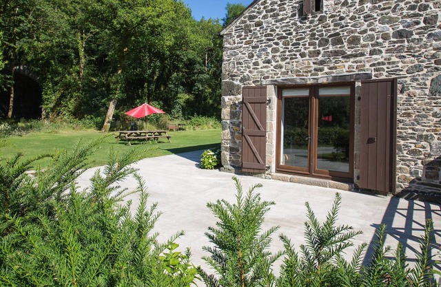Plush Holiday Home in Tavistock with Garden near Swim Centre