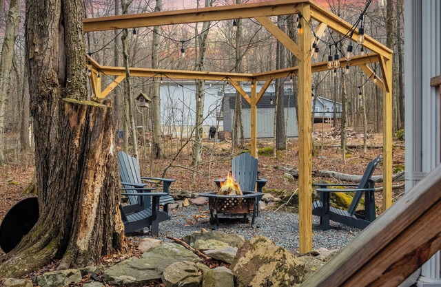 Poconos Getaway w/ Firepit, Lake Access, Near Jack Frost & Big Boulder Ski