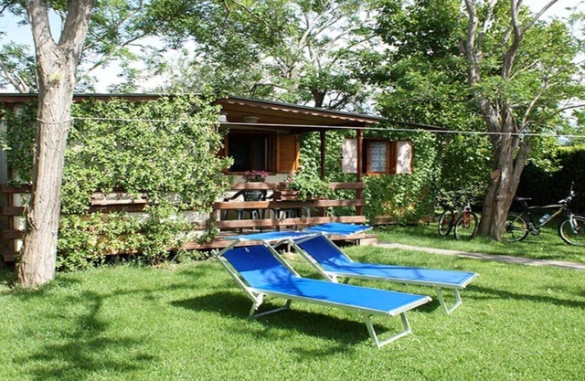 Podere Campi Al Mare. Casa GELSOMINO- PISCINE - Jardin privé - Jacuzzi - Wifi