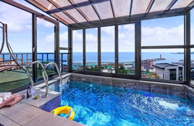 Pohang Uni Pool Villa