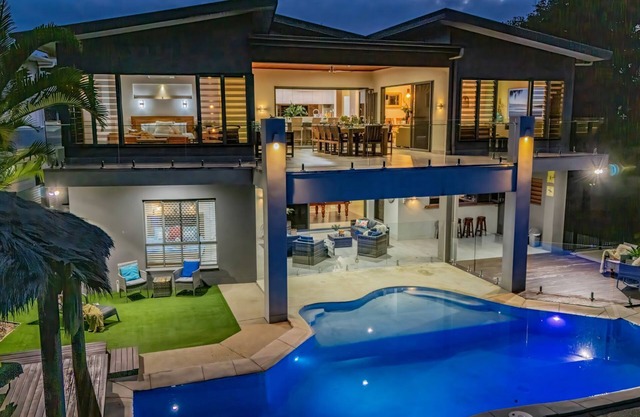 POINT BREAK Beach House