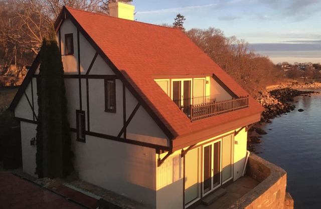 Point Radio Cottage
