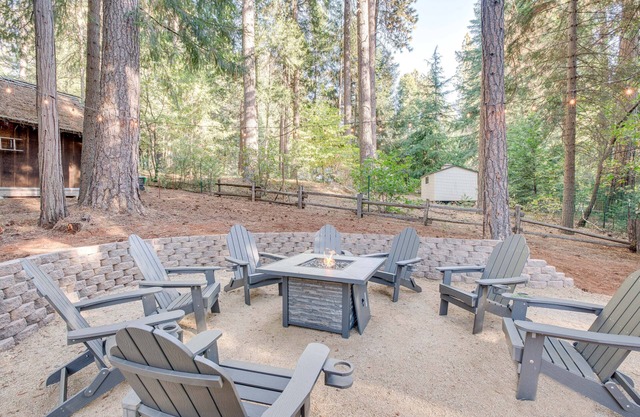 Pollock Pines Cabin: Game Room w/ A/C & Heat!