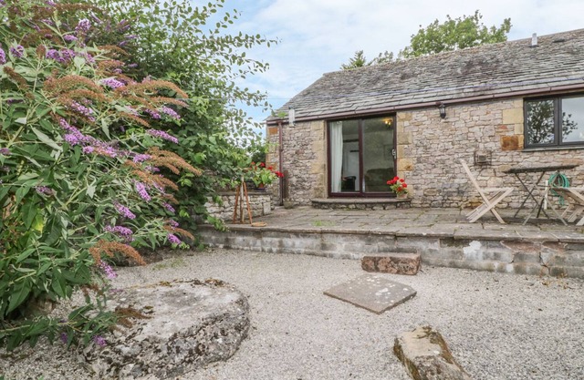 Pond End Cottage, NEWBY
