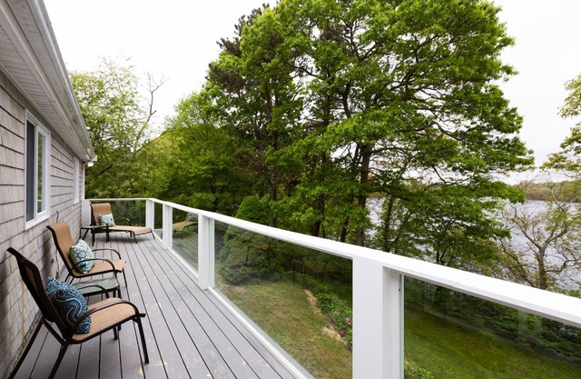 Pond Lily - Recently Remodeled Waterfront 3 Bedroom