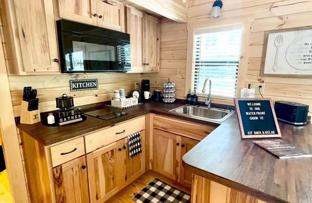 Pond View Cabin near Ark Encounter with Loft