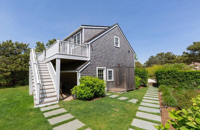 Pond View Studio with private fitness studio