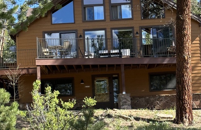 Ponderosa Cabin est à quelques minutes du parc national de Rocky Mountain et de Wild Basin