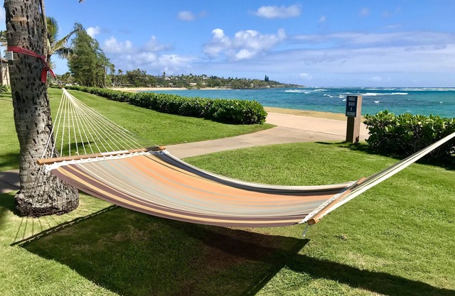 Beach Front-Ground Floor ~ Pono Kai Resort w / AC