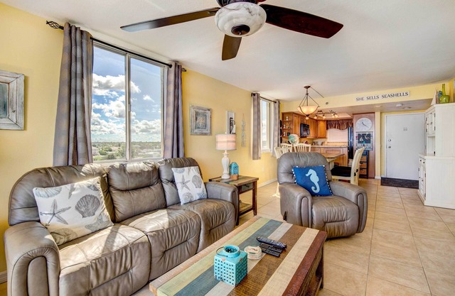 Waterfront Hudson Condo w/ Amenity Access!