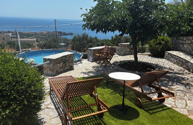 Unique sea view apartment with king bed, outdoor shower for two, AC, and Wifi