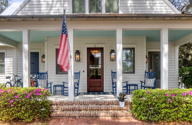 Tennis Cottage-NEWLY RENOVATED!