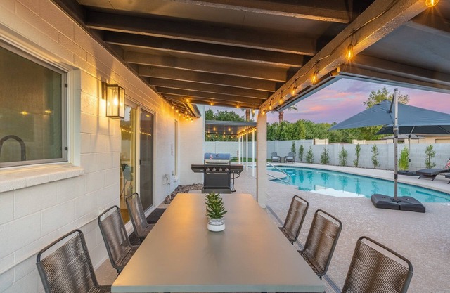 Stylish Stay - Pool, Guest Casita & Game Room