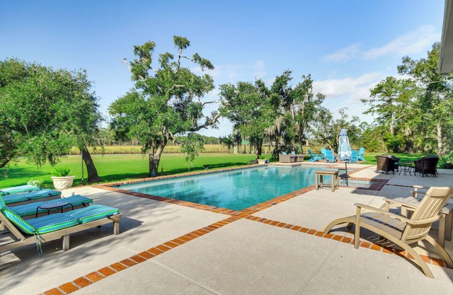 NOUVEAU! Waterfront Bay St. Louis Home w / Pool & Dock!