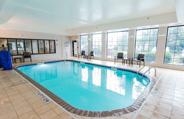 Bassin. Petit déjeuner gratuit. Gym. Près de Wrightsville Beach + Parfait pour les groupes!