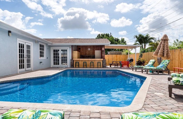 Pool - Game Room - Mini Golf - Hot Tub - Fire Pit - West Palm Beach