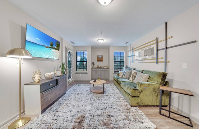 Modern 1 bedroom apt/fast Wi-Fi/free parking/58' Smart TV