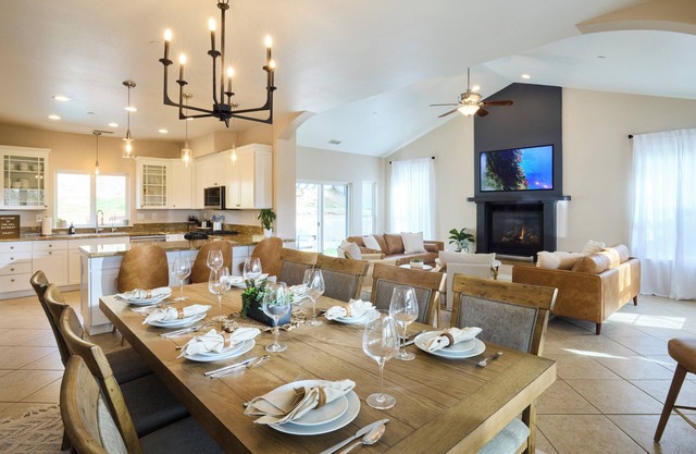 Luxury Wine Country Retreat near Paso Robles with Hot Tub, Bar, Game Room & Gym!