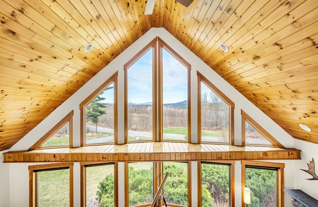 POOL+HotTub+Sauna / Privacy+9miles to Sunday River
