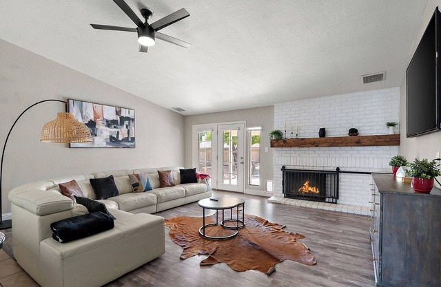 Pool & Jacuzzi Home Near Ahwatukee Golf Club