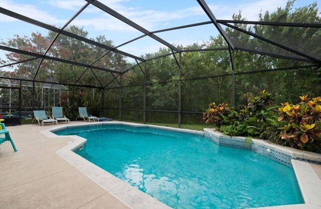 Pool Oasis, 20 mins to Disney, Close to Shops