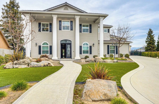 Outdoor Oasis & More: Group Getaway in Porterville