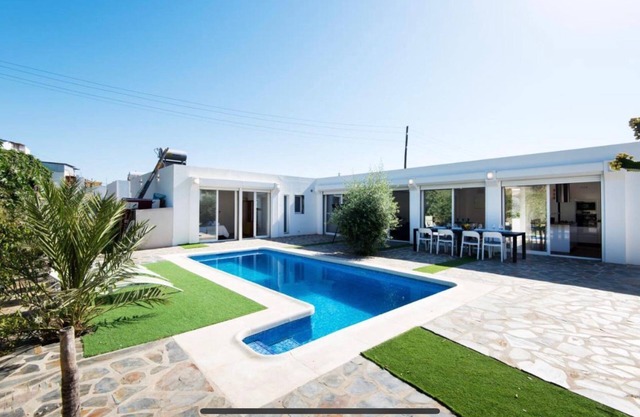 Pool Villa & Beach House