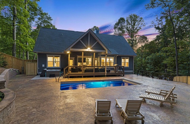 Pools of Sunshine by Carolina Mornings | Pool, Hot Tub♨️ & Views +Biltmore Pass