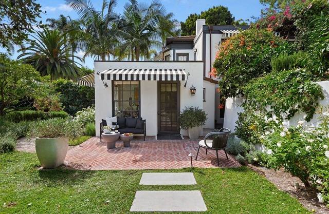Poolside Cabana - Cozy & Chic on Private Estate