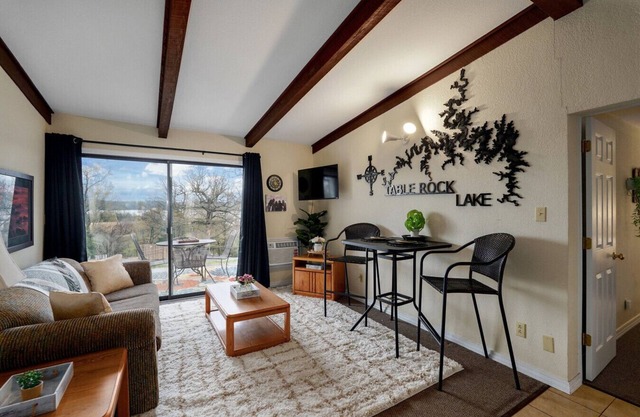 Poolside Retreat at Kimberling Crossing