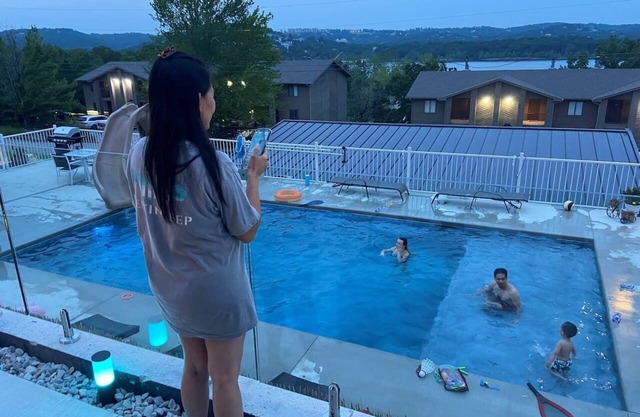 2BD Poolside w/HotTub &Game Room & Fantastic View!