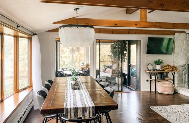 Port Bay Modern Lake House